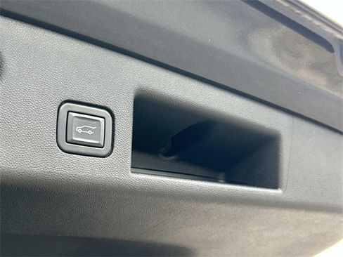 Used 2022 Chevrolet Equinox LT image 23