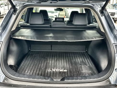 Used 2022 Toyota Corolla Cross XLE image 17