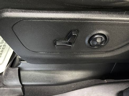 Used 2019 RAM 1500 Big Horn AWD/4WD image 30