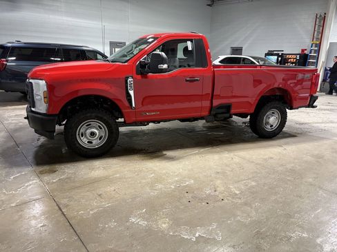 New 2026 Ford F250 XL image 3