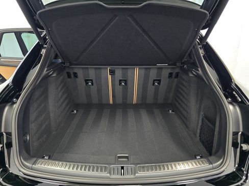 New 2025 Porsche Macan image 12