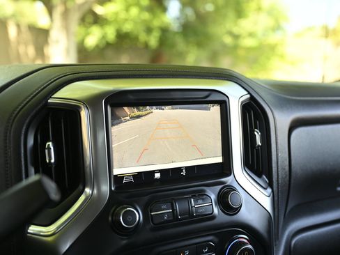 Used 2019 Chevrolet Silverado 1500 LT Trail Boss AWD/4WD image 27