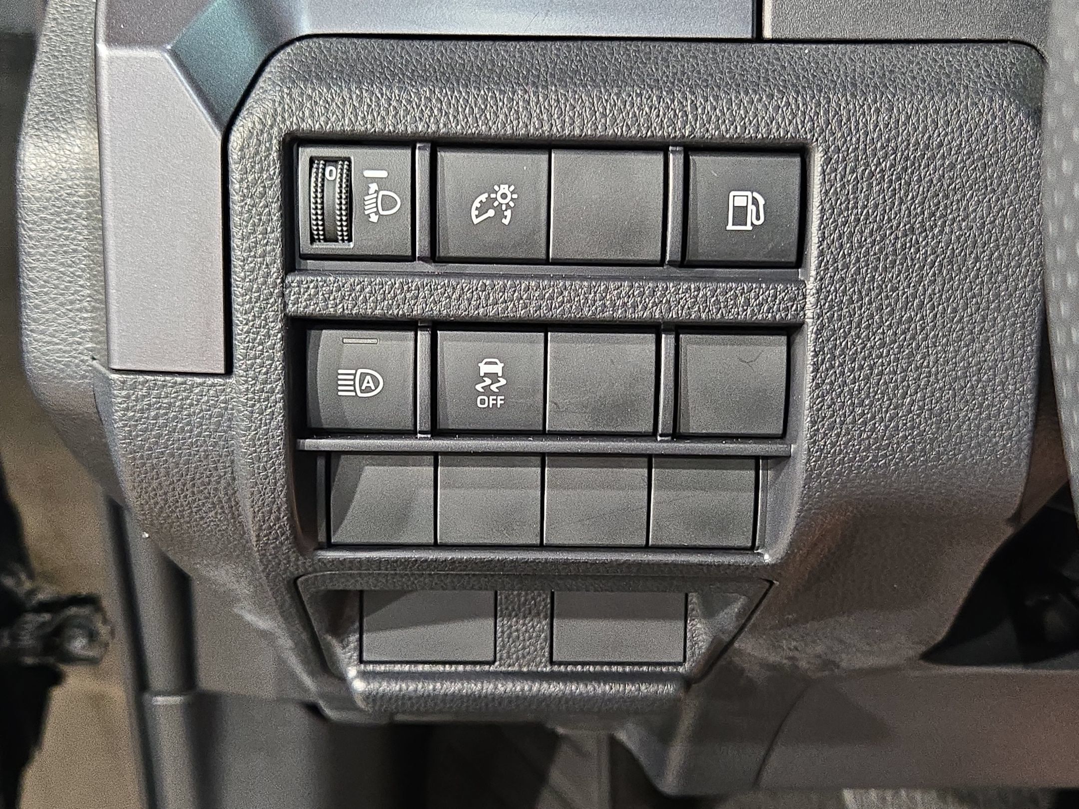 Certified 2025 Toyota 4Runner SR5 AWD/4WD image 25