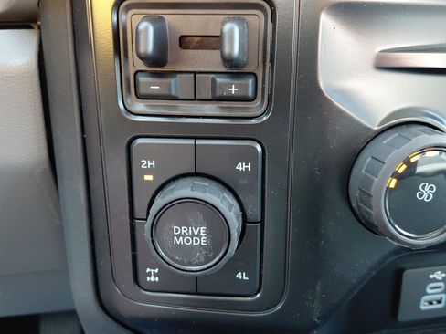 New 2026 Ford F350 XLT w/ XLT Premium Package image 36