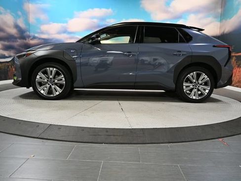 Used 2023 Subaru Solterra AWD image 5