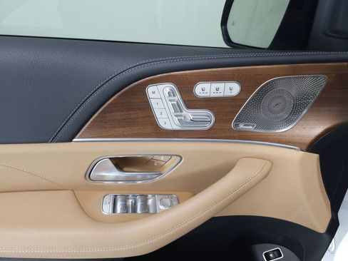 Used 2024 Mercedes-Benz GLE 450e 4MATIC image 6