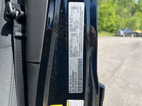 Used 2025 Jeep Wrangler Unlimited Sahara w/ Safety Group AWD/4WD image 34