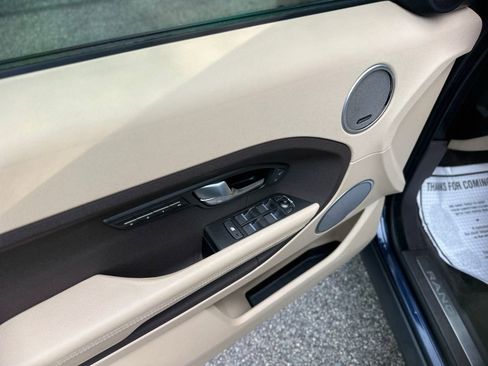 Used 2015 Land Rover Range Rover Evoque Pure Plus image 20