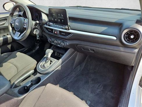 Used 2021 Kia Forte LXS image 19
