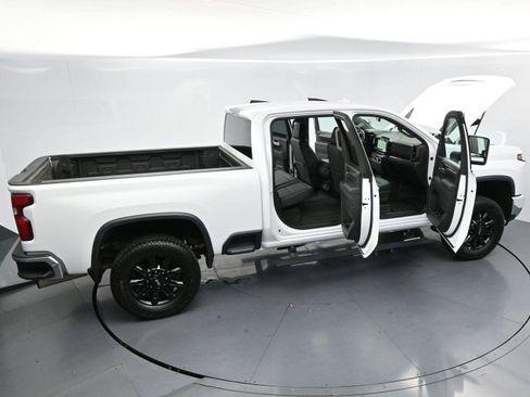 Used 2024 Chevrolet Silverado 2500 LTZ AWD/4WD image 37