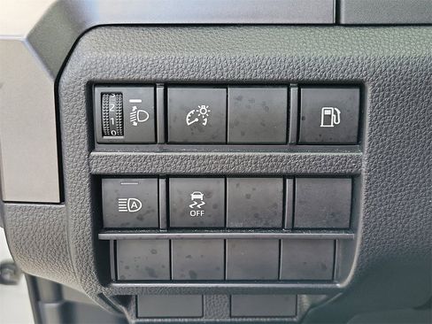 Used 2025 Toyota 4Runner SR5 image 30