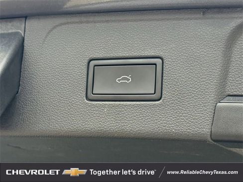 Used 2022 Volkswagen Atlas SE image 40