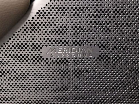 Used 2020 Land Rover Range Rover Velar S image 30