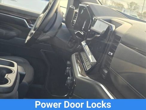 Certified 2025 Chevrolet Silverado 2500 LT w/ Convenience Package image 29