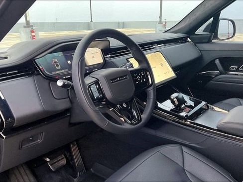 Used 2025 Land Rover Range Rover Sport SV Edition Two image 7