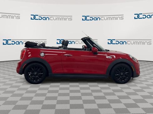 Used 2019 MINI Cooper S w/ Signature Upholstery Package FWD image 9