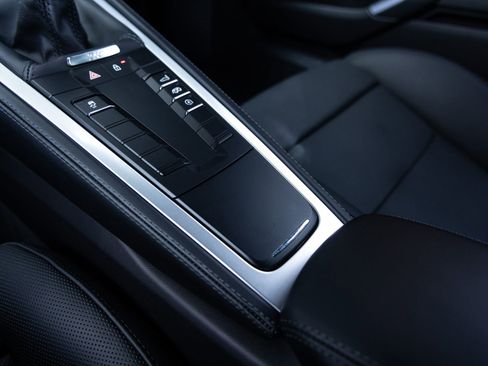 Certified 2025 Porsche 718 Cayman image 19