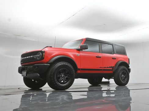 Certified 2023 Ford Bronco Wildtrak AWD/4WD image 47