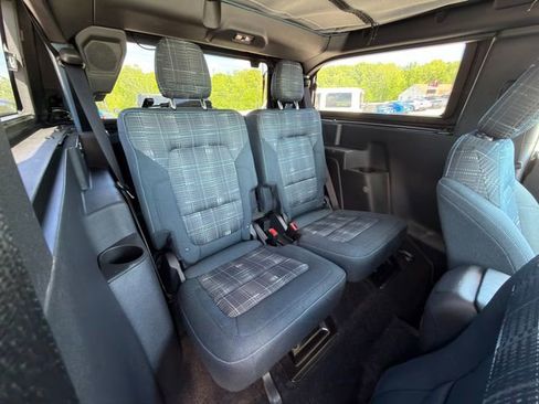 Used 2024 Ford Bronco Heritage Edition AWD/4WD image 11