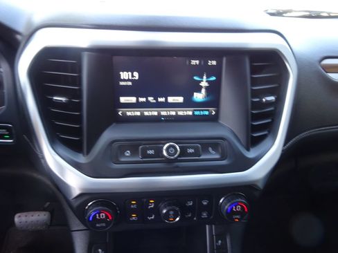 Used 2019 GMC Acadia SLE FWD image 25