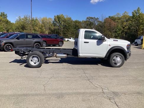 New 2025 RAM 5500 Tradesman AWD/4WD image 8