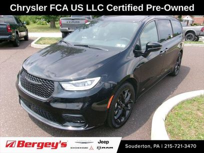 Certified 2025 Chrysler Pacifica Limited