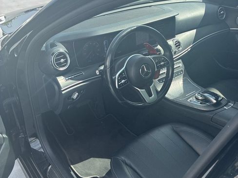 Used 2020 Mercedes-Benz E 350 4MATIC Sedan image 3