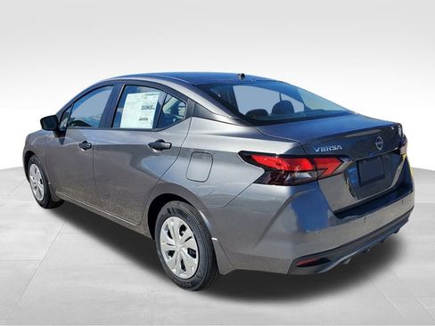 Used 2025 Nissan Versa S w/ Trunk Package image 4