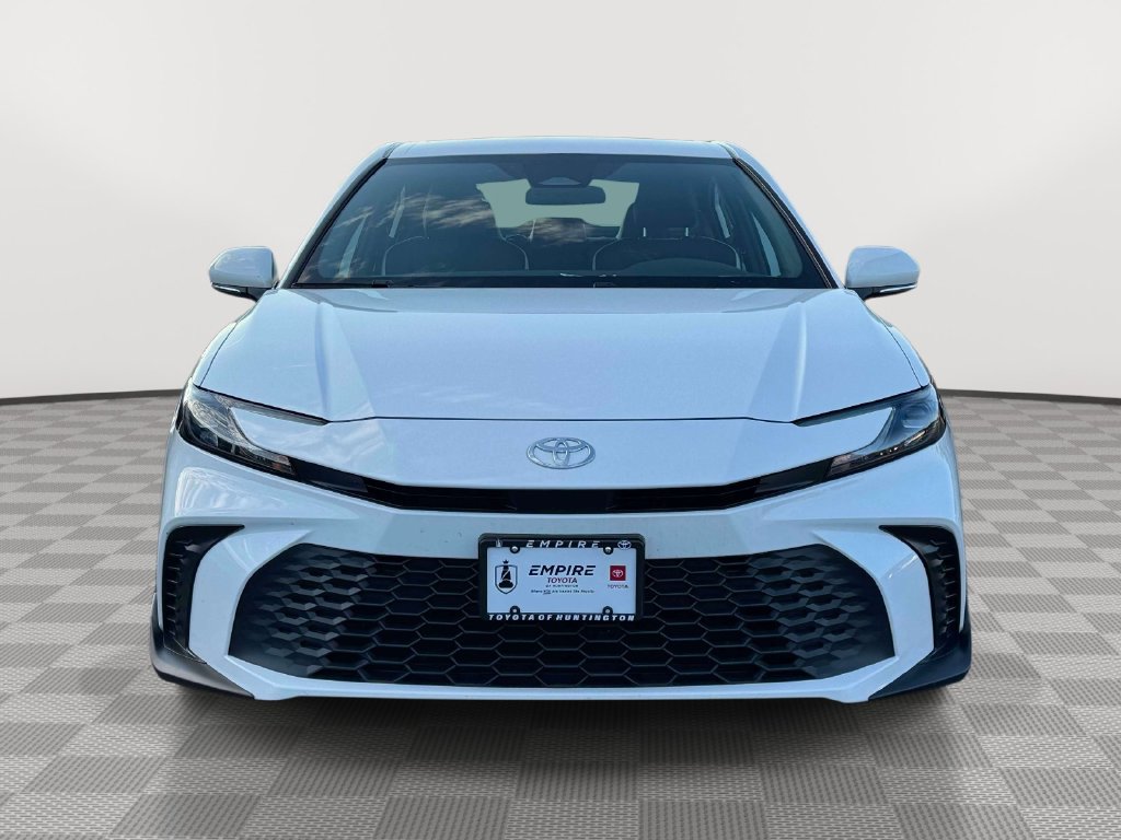 Used 2026 Toyota Camry SE FWD image 2