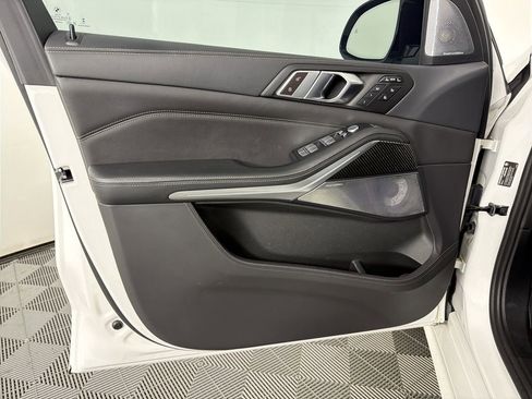 Used 2024 BMW X7 M60i w/ Executive Package image 8