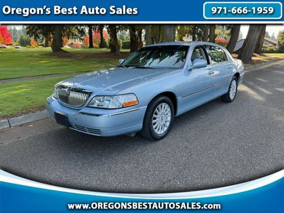 Used 2005 Lincoln Town Car Signature Limited