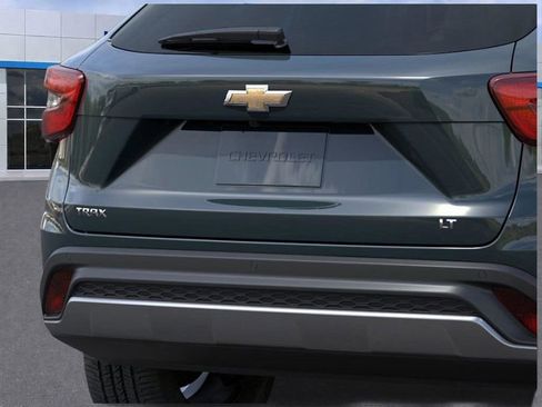 New 2026 Chevrolet Trax LT w/ Driver Confidence Package FWD image 14