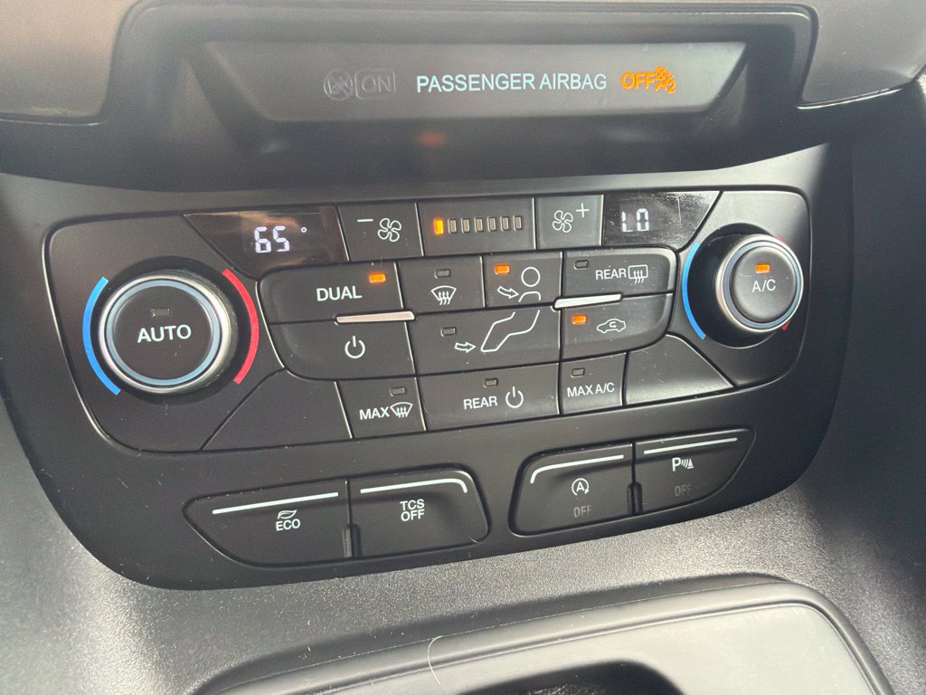 Used 2022 Ford Transit Connect XLT FWD image 19