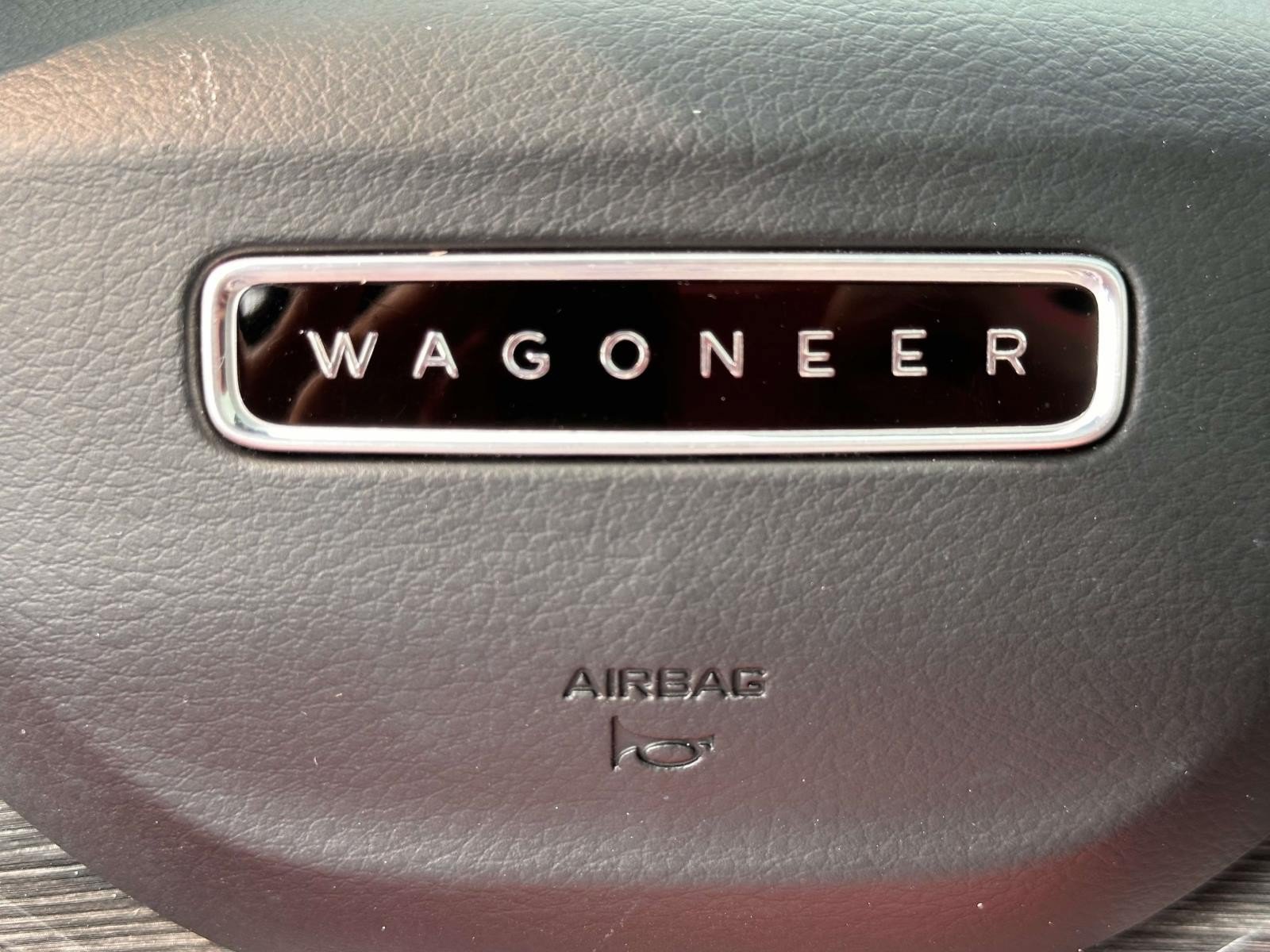 Used 2022 Jeep Wagoneer Series III w/ Premium Group I AWD/4WD image 26