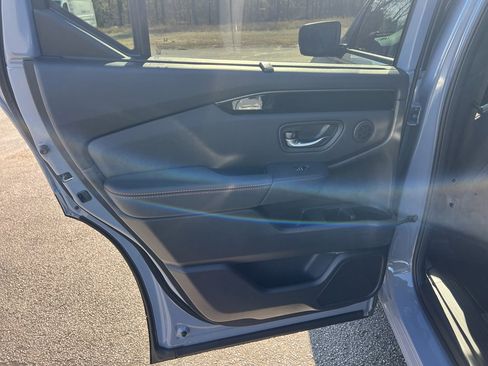 Certified 2025 Honda Pilot TrailSport image 27