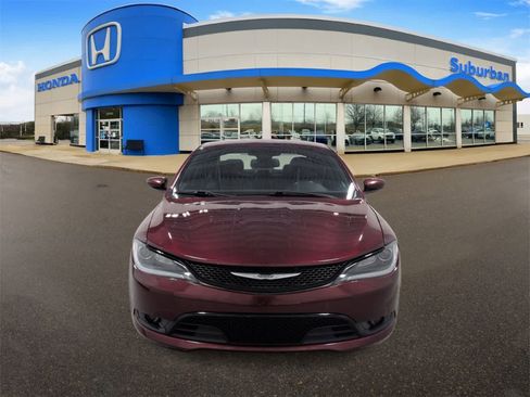 Used 2015 Chrysler 200 S w/ Comfort Group image 3