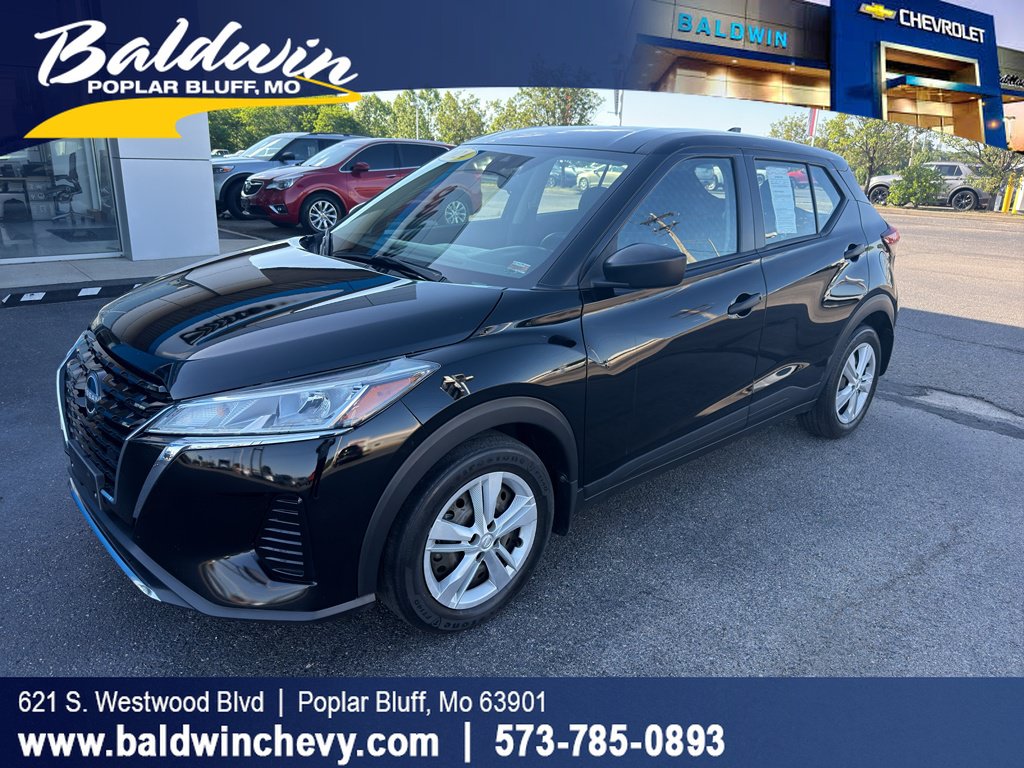 Used 2024 Nissan Kicks S FWD image 1
