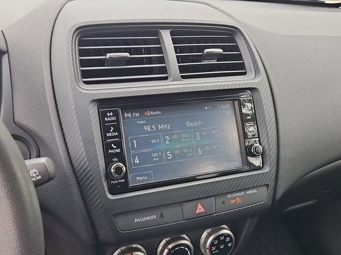 Used 2024 Mitsubishi Outlander Sport SE image 23