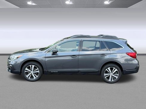 Used 2018 Subaru Outback 2.5i Limited AWD/4WD image 2