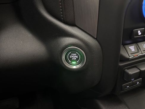 Used 2020 GMC Sierra 3500 Denali w/ Denali Ultimate Package image 47