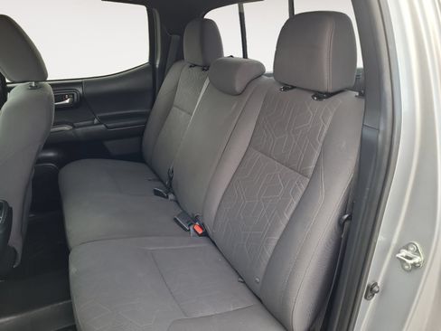 Used 2019 Toyota Tacoma TRD Sport AWD/4WD image 13