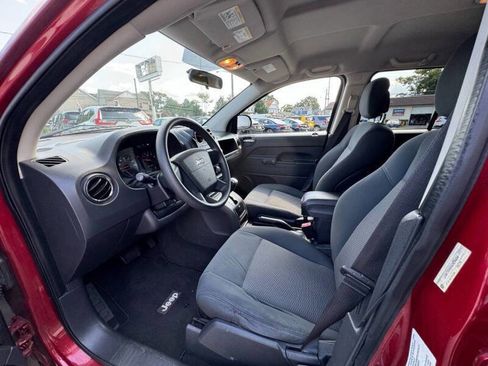 Used 2010 Jeep Compass Sport image 9