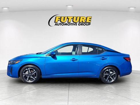 Certified 2025 Nissan Sentra SV FWD image 6