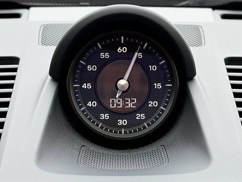 Certified 2024 Porsche 911 Targa 4S image 13