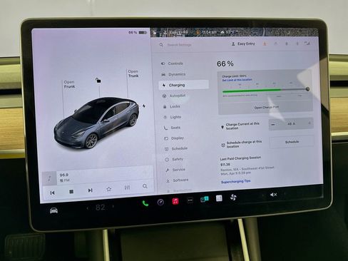 Used 2018 Tesla Model 3 Long Range image 17
