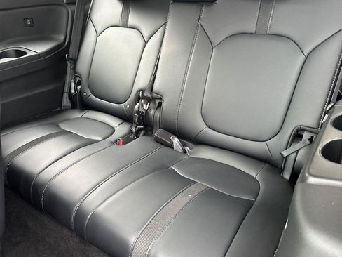 Certified 2024 Honda Pilot Touring image 15