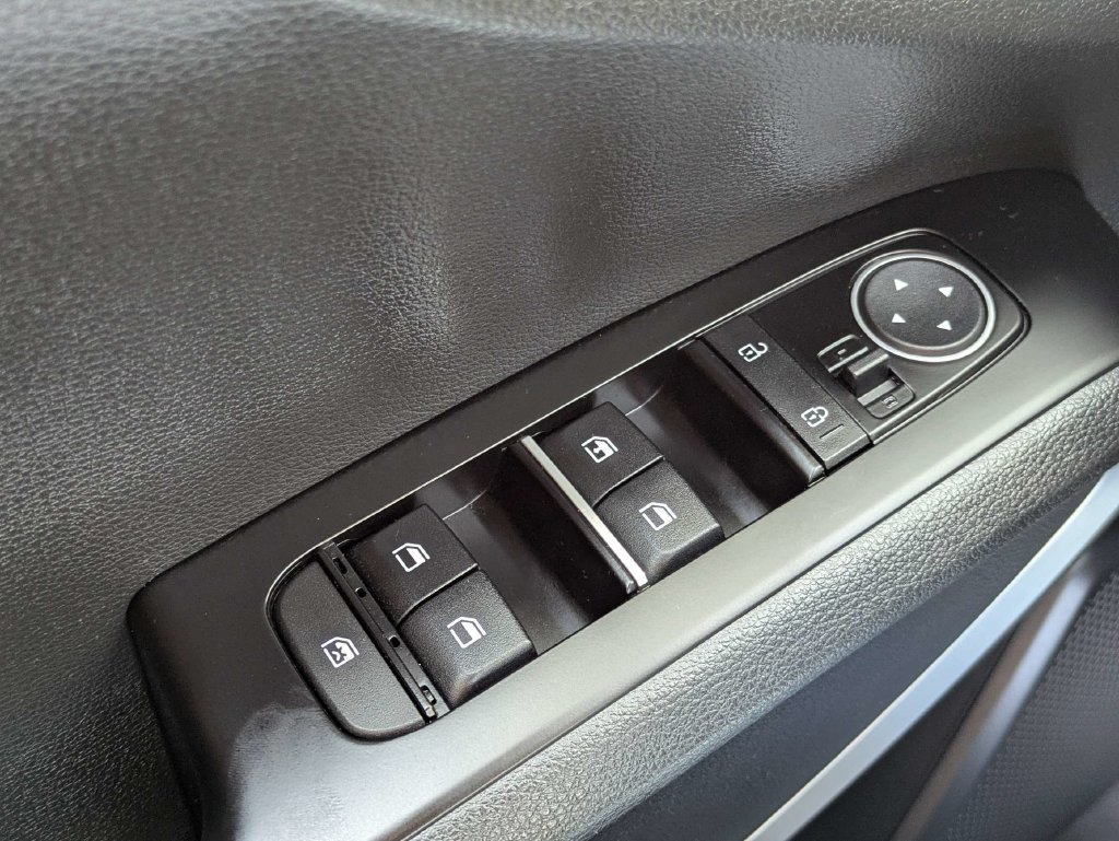 Used 2023 Kia Soul S FWD image 19
