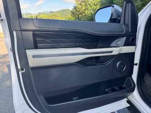 Used 2019 Ford Expedition Max Platinum AWD/4WD image 20