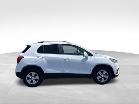 Used 2020 Chevrolet Trax LT FWD image 6