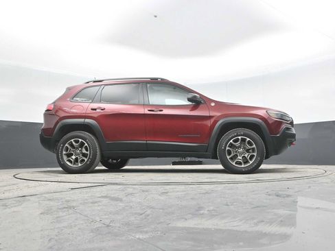 Used 2021 Jeep Cherokee Trailhawk w/ Sun, Sound & Nav Group AWD/4WD image 29
